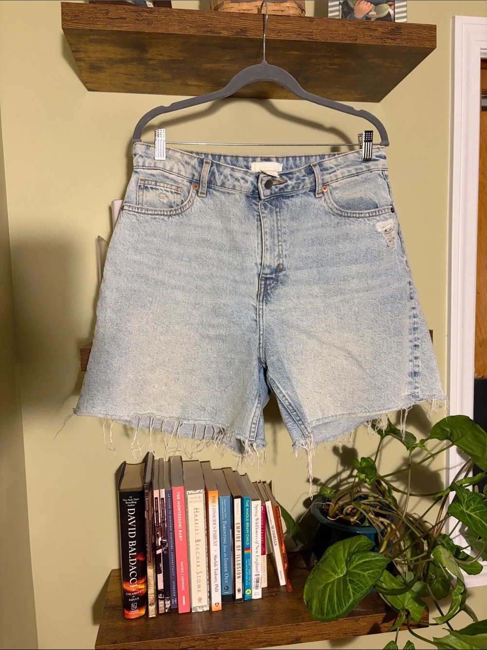 H&M Light Wash Distressed Denim Shorts